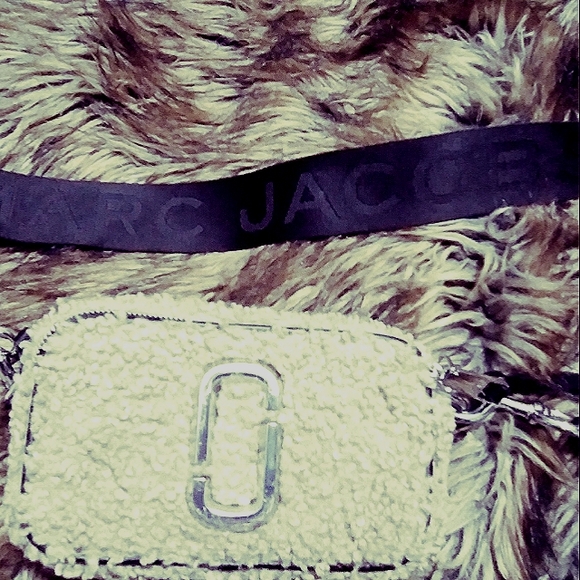 **BRAND NEW W/ TAGS** Marc Jacobs crossbody bag - Picture 1 of 3